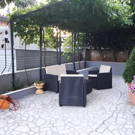 Dobrila Apartment